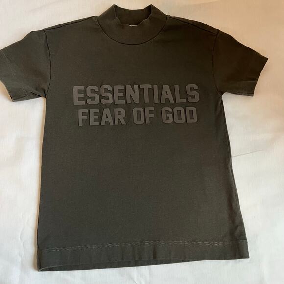 Fear Of God Essentials shirt Unisex Kids Size 4/5 In Dark Gray 100% Cotton - Picture 1 of 8